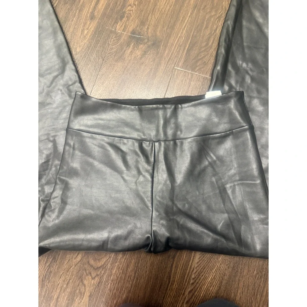 Abercrombie & Fitch Black Faux Leather Leggings - Size M